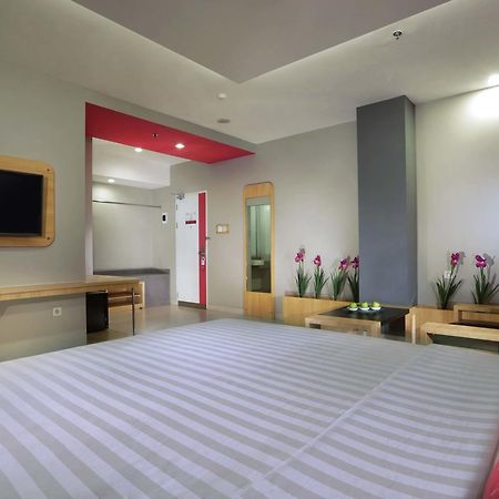 Favehotel Ahmad Yani Banjarmasin Esterno foto