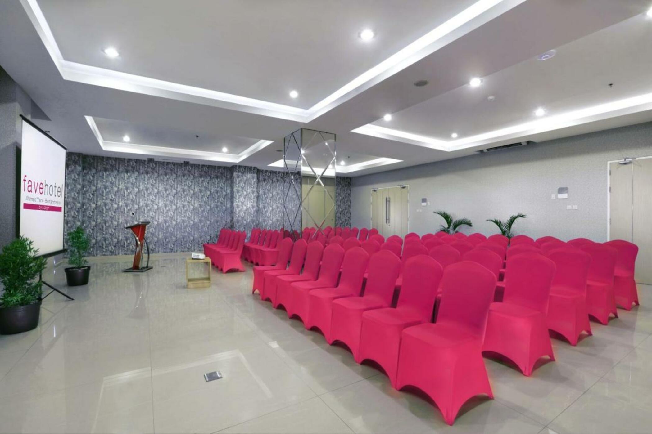 Favehotel Ahmad Yani Banjarmasin Esterno foto
