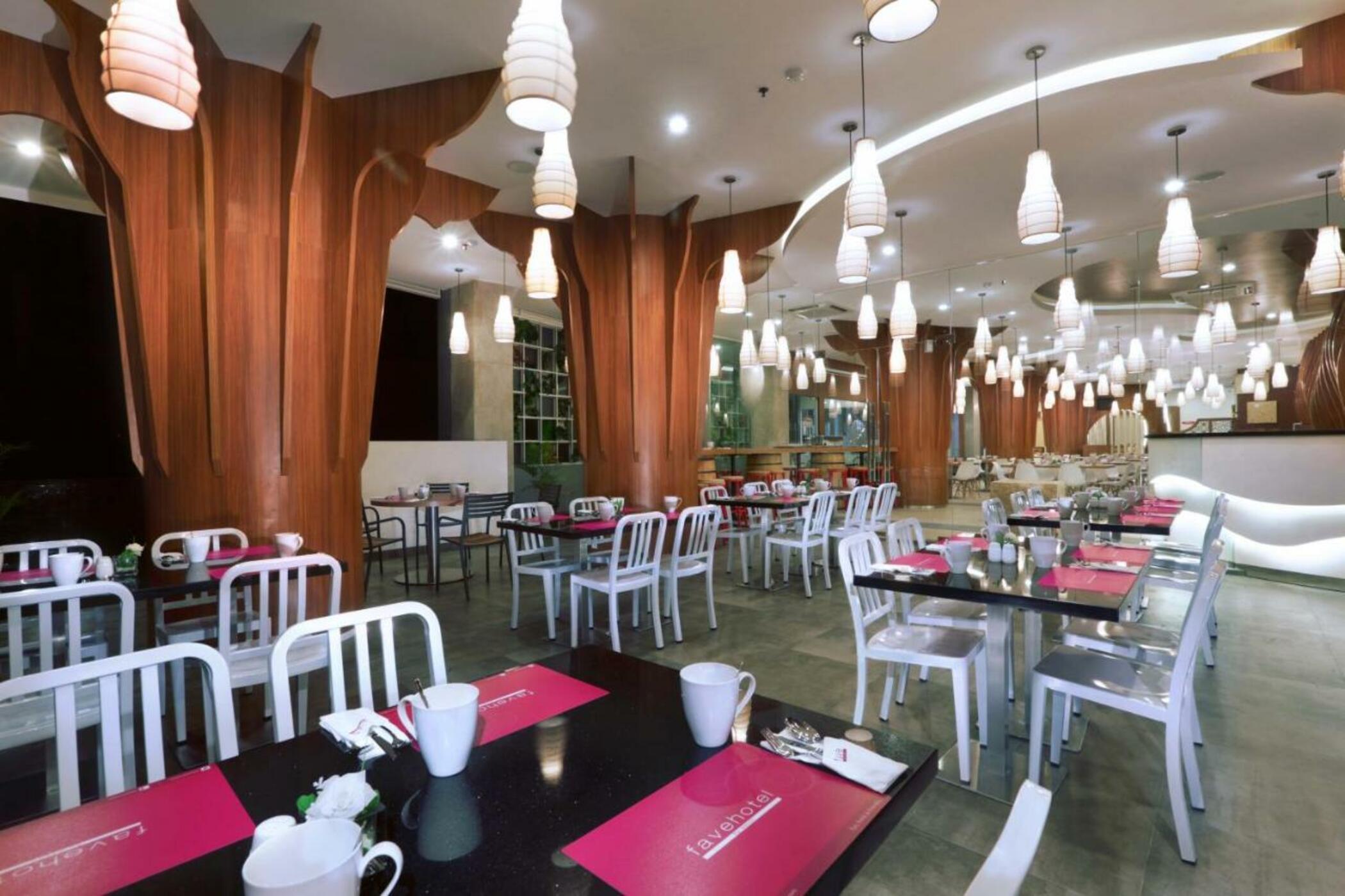 Favehotel Ahmad Yani Banjarmasin Esterno foto