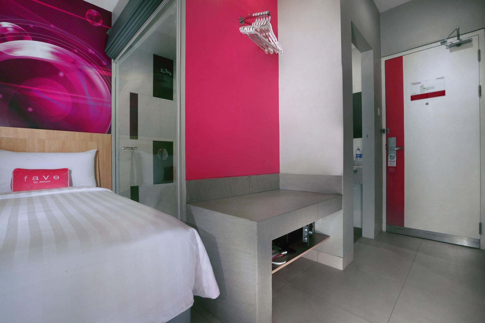 Favehotel Ahmad Yani Banjarmasin Esterno foto