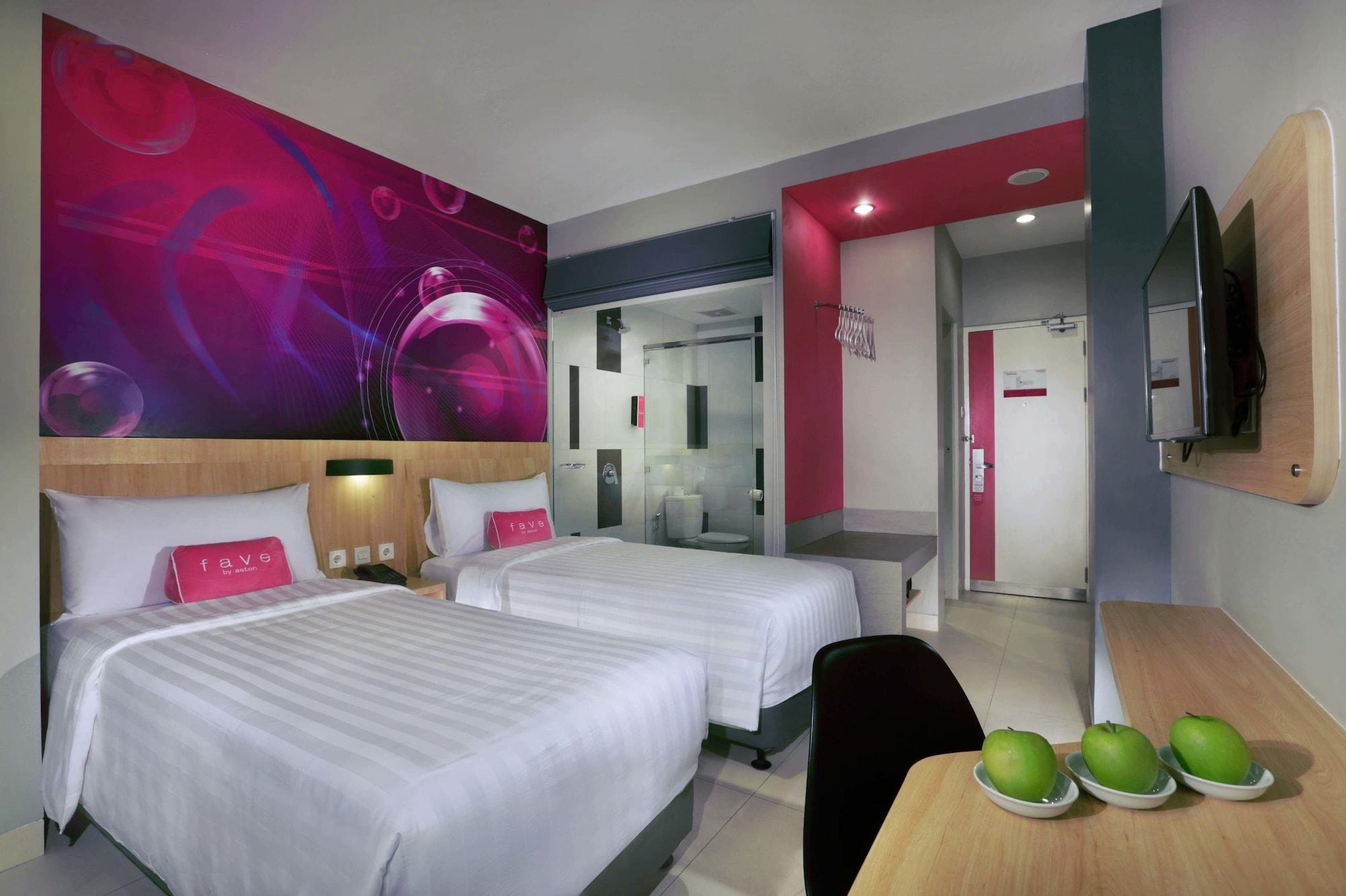 Favehotel Ahmad Yani Banjarmasin Esterno foto